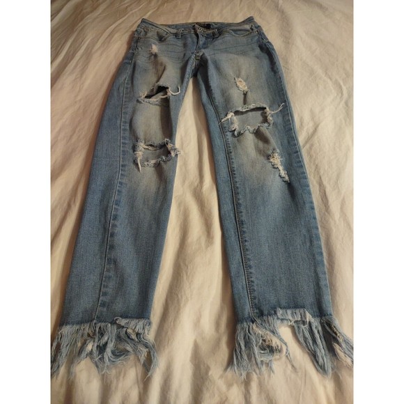 Forever 21 Push Up Jeans Size 27 Blue Distressed Cropped - Picture 9 of 9